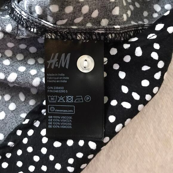 H&M Women's Black Polka Dot Button Front Sleveeless Blouse Size 2 - Picture 4 of 4